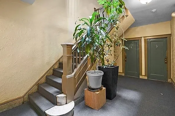 Photo 2 of 5 - 339 S Huntington Ave #9 - Jamaica Plain, MA Building Photo - 339 S Huntington Ave #9