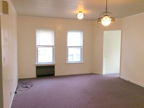 2nd image of 16 Braemore Rd