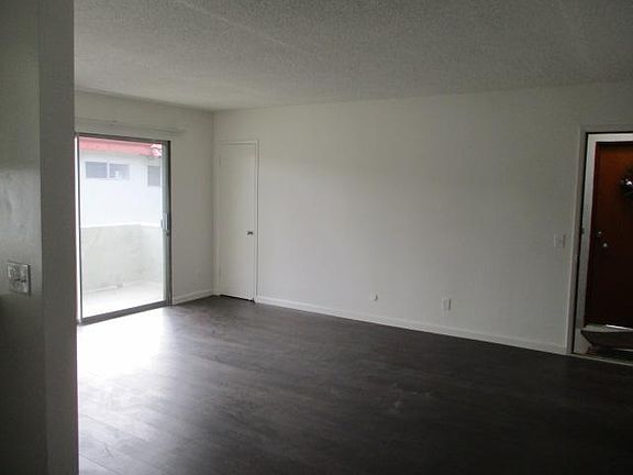 4th image of 3332 Mentone Ave APT 6