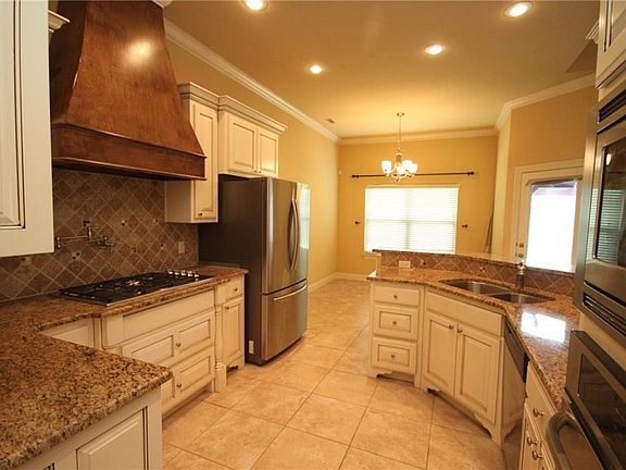 4th image of 1540 Foxboro Ct