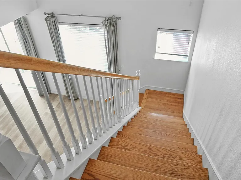 1079 Portofino Ave — Photo 8