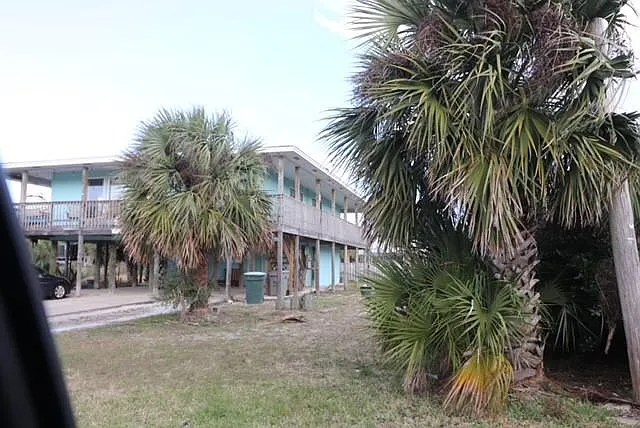 903 Largo Dr — Photo 2