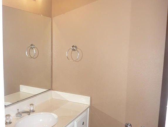 3rd image of 21570 Alcorn Dr