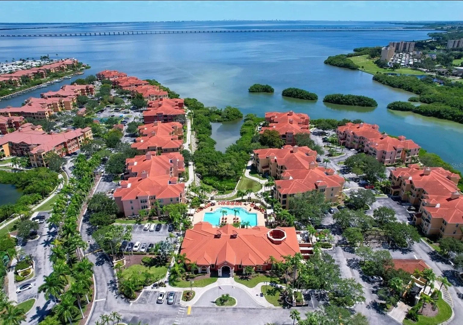 Tampa Bay Waterfront 2BR Unit - 30 Day Min Stay — Photo 4