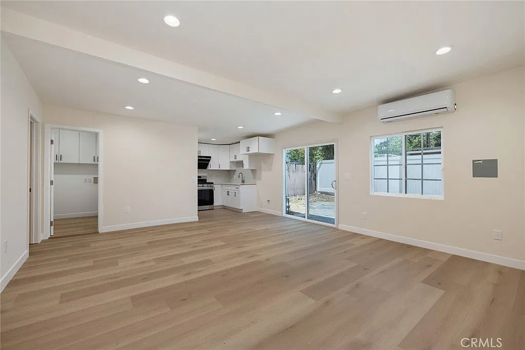 2 bed, 850 sqft, $2,950 — Photo 4