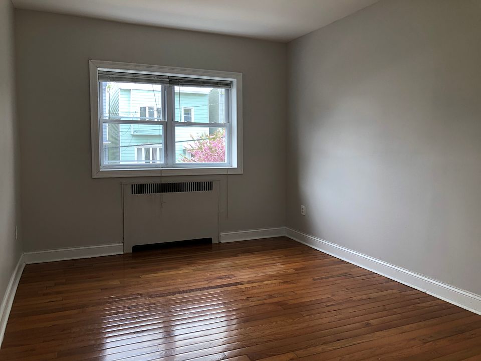 2nd image of 2729 John F Kennedy Blvd #10E
