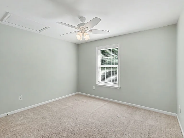 24 Crestwood Ln — Photo 27
