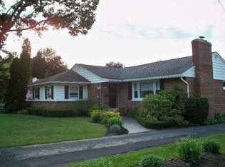238 Shaver Ave, North Syracuse, NY 13212