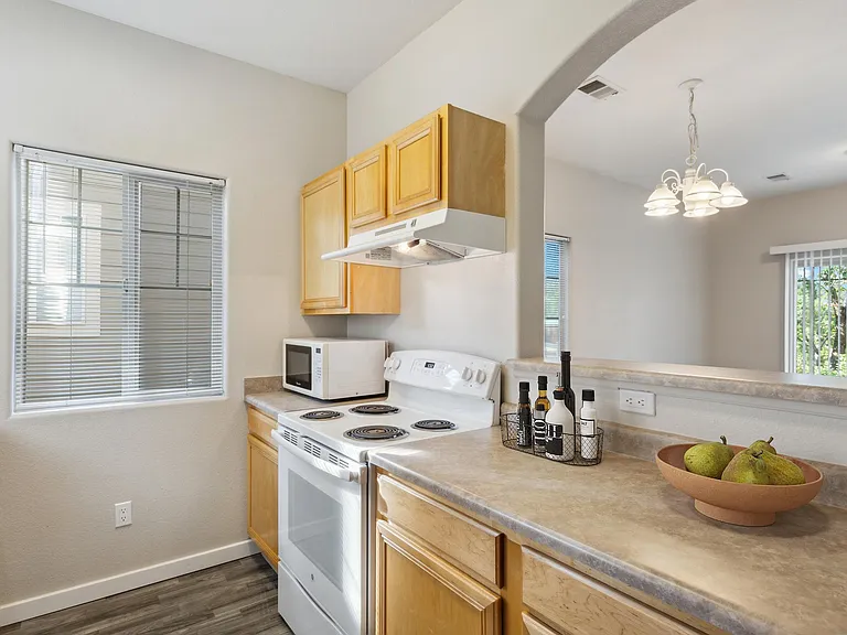Arbor Garden Townhomes — Photo 10