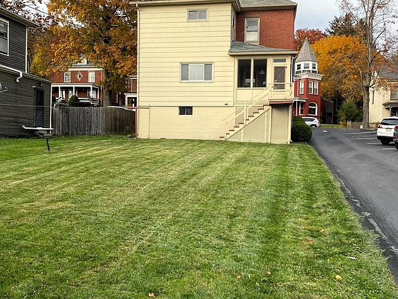 4th image of 179 Jefferson St