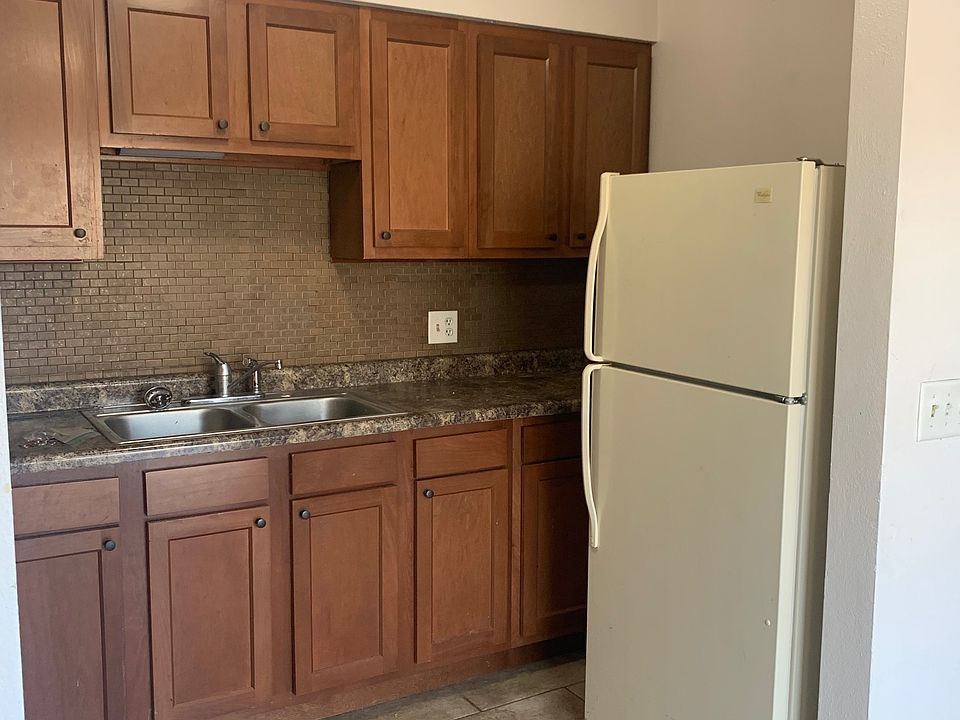 1st image of 945 N 11th St #6
