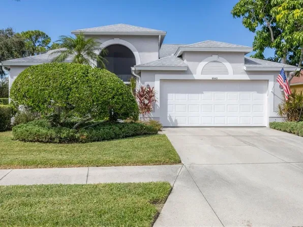 8942 Olde Hickory Ave, Sarasota, FL 34238