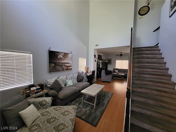 5th image of 2713 La Montana St