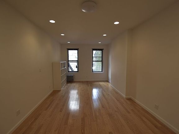 2nd image of 31 Catherine St APT 2B