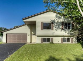 1809 James Ct, Burnsville, MN 55337