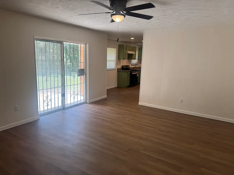 5637 Comer Dr — Photo 13