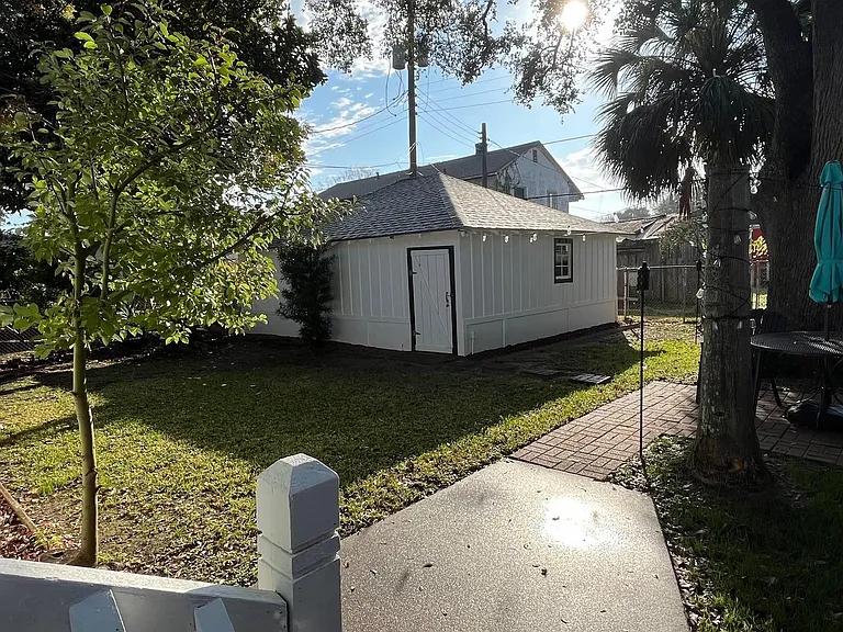 4623 Avenue N 1/2 — Photo 39