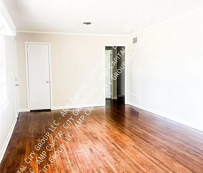 3329 Vermont Dr — Photo 2