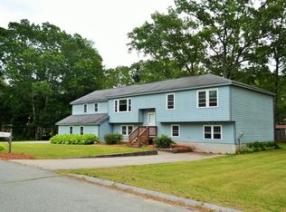 7 Timothy Ln, Merrimac, MA 01860