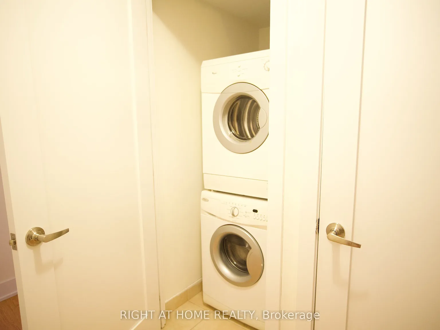 1 bed, $2,350 — Photo 4