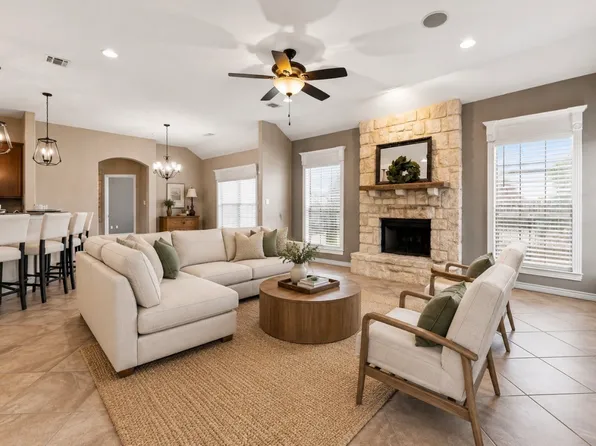 2168 Liriope Ln, Waxahachie, TX 75165