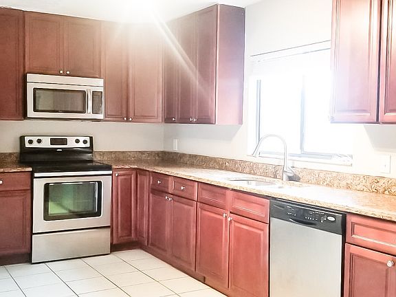 5th image of 3312 Hillmont Cir
