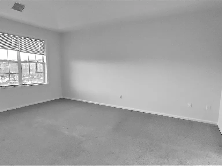 635 Timberlake Dr — Photo 10