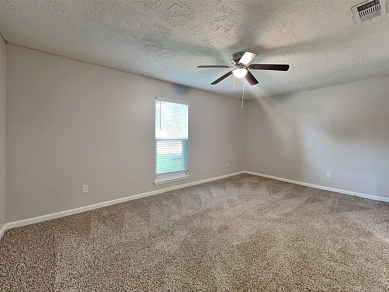 14227 Bella Dr — Photo 9