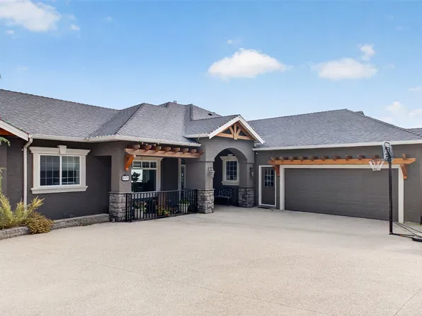 6479 Stuart Cres S, Peachland, BC V0H 1X7