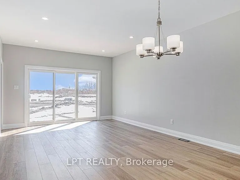 826 Namur St — Photo 13
