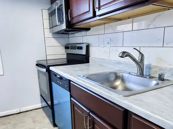 7165 Cross St APT 202, District Heights, MD 20747