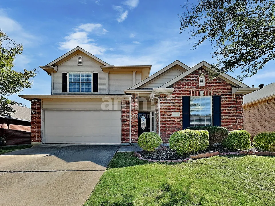 5820 Vista Glen Ln