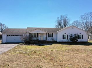 233 W Main St, Puryear, TN 38251