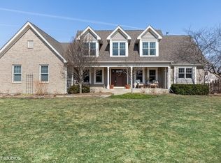 1664 Flagstone Dr, Crystal Lake, IL 60014
