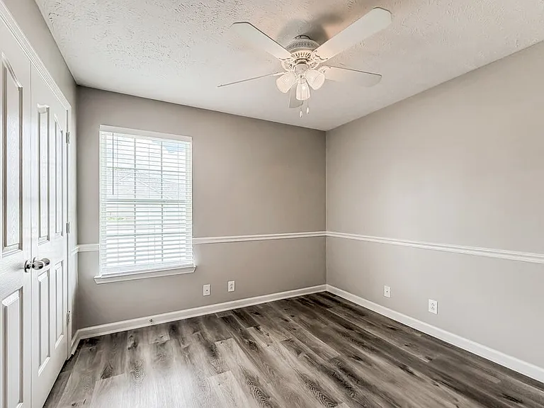 2116 Cason Trl — Photo 10