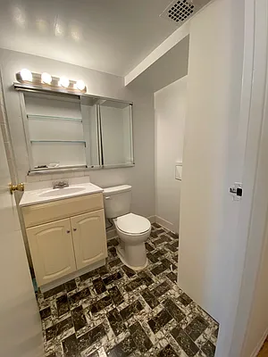 Rented by City Connections Realty | media 10