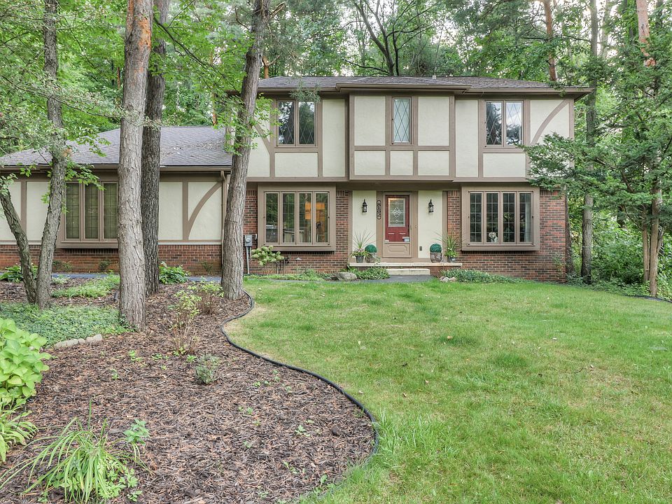 1st image of 8102 Fawn Valley Dr