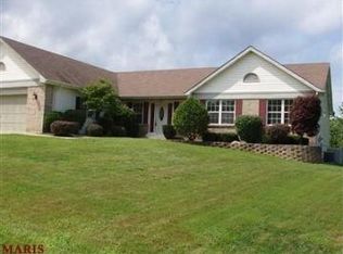 2370 Spyglass Summit Ct, High Ridge, MO 63049