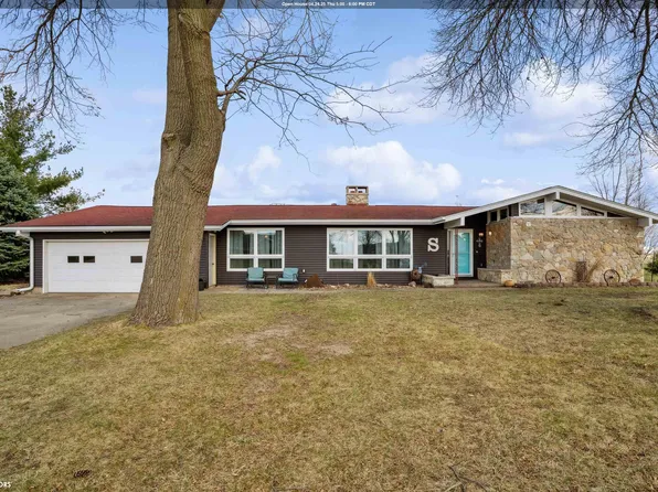 609 E Cleveland St, New London, IA 52645