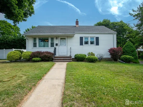 4 Madeline Ave, East Brunswick, NJ 08816