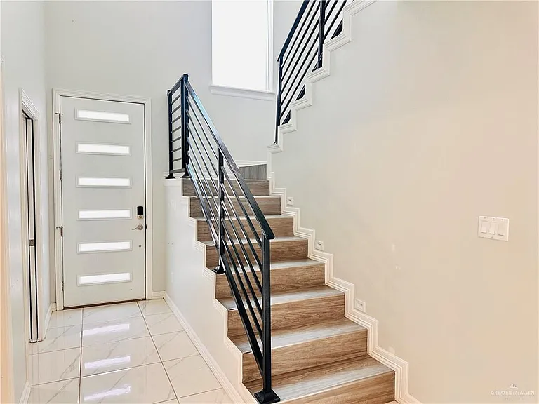 5506 N Crown Point — Photo 12