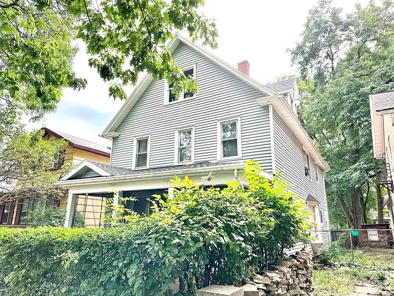 61 Jones Ave #4 — Photo 11