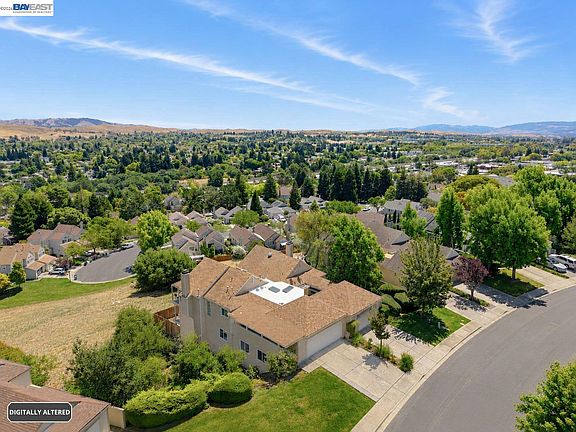 4th image of 1823 Mockingbird Pl