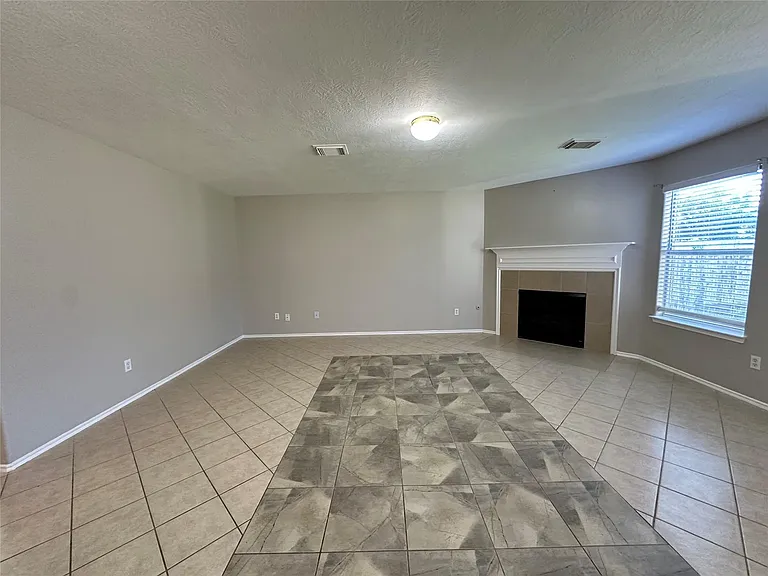 1126 Desert Willow Ln — Photo 6