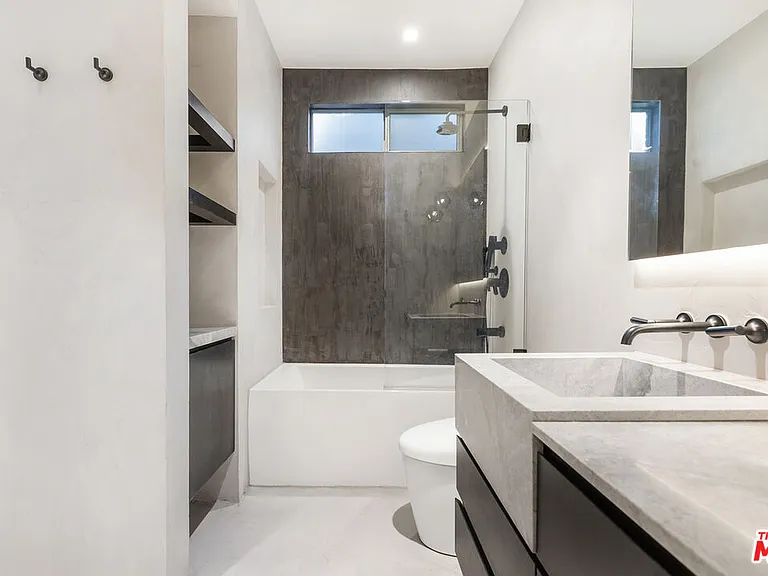 8960 Cynthia St #116 — Photo 21