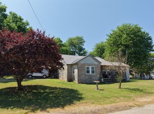 404 McMurtrey St, Saint Joseph, TN 38481