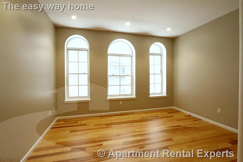 17 Bow St #15