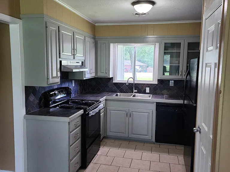 1408 Ryan Chapel Rd — Photo 4