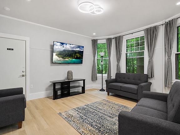 3rd image of 210 Delaware Ave APT 2