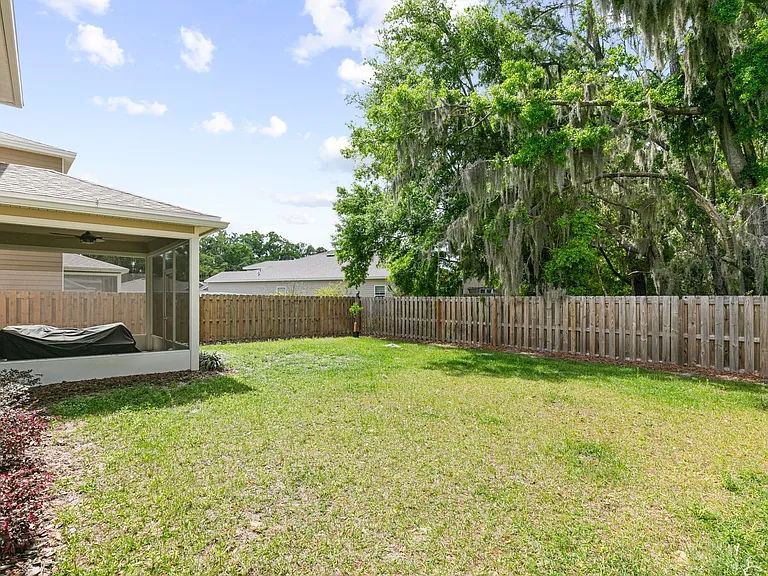 1454 NW 136th Blvd — Photo 2